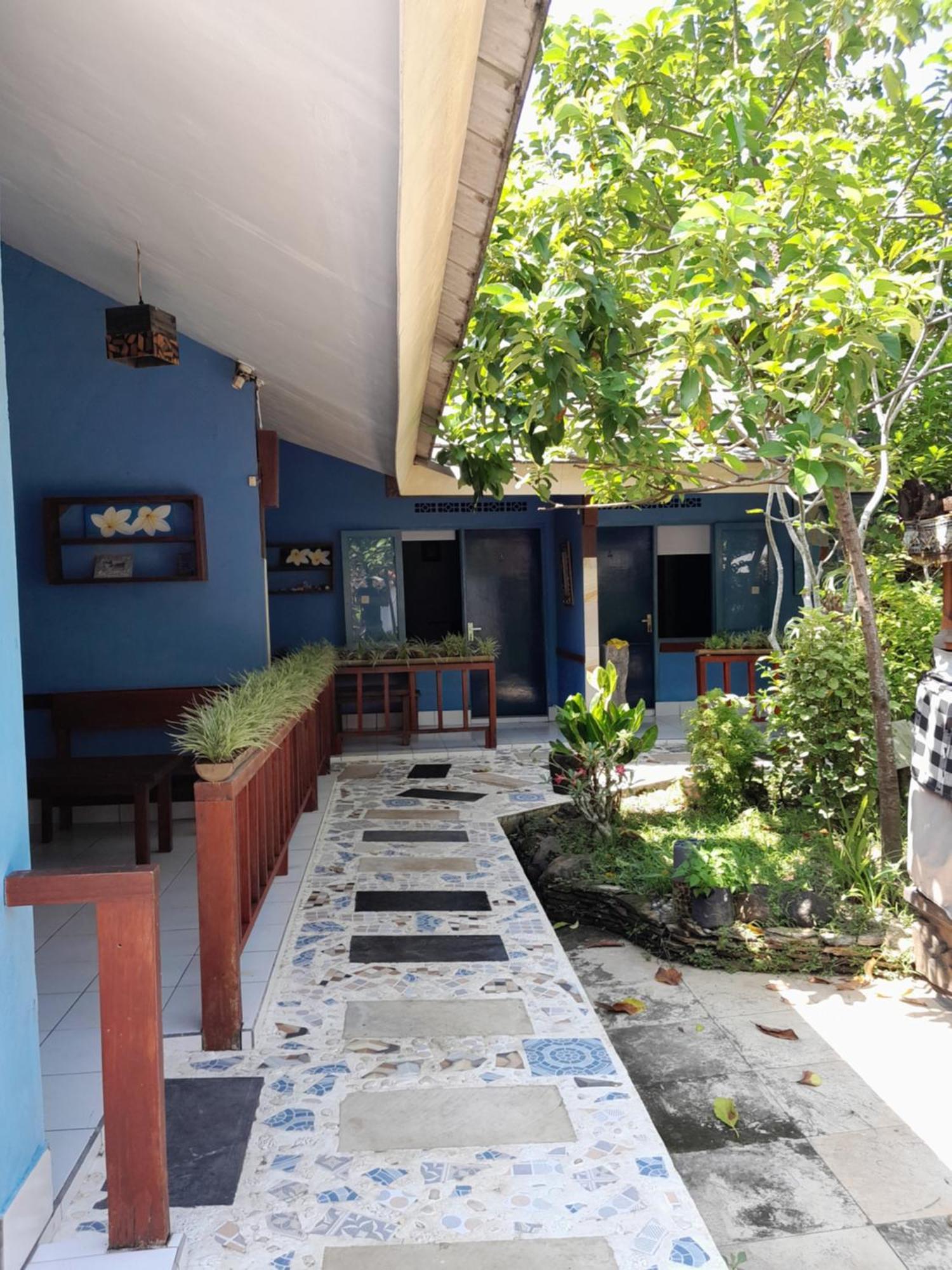 La Casa Homestay Senggigi Esterno foto