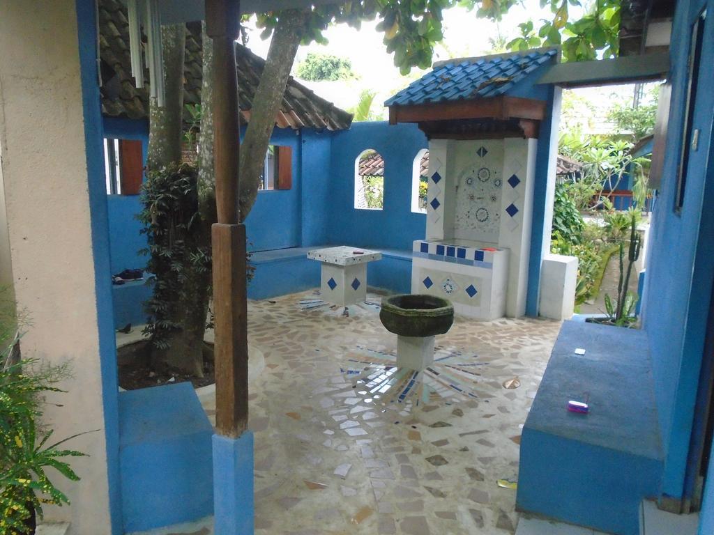 La Casa Homestay Senggigi Esterno foto