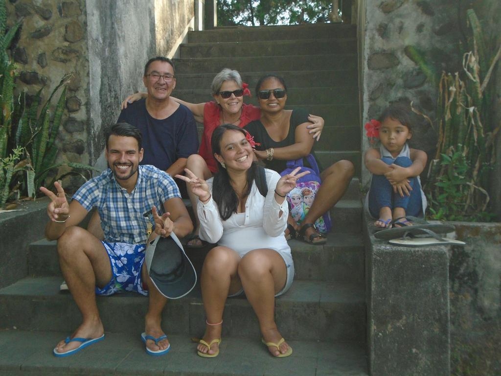 La Casa Homestay Senggigi Esterno foto