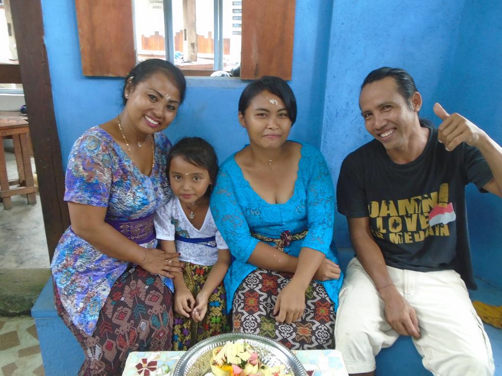 La Casa Homestay Senggigi Esterno foto