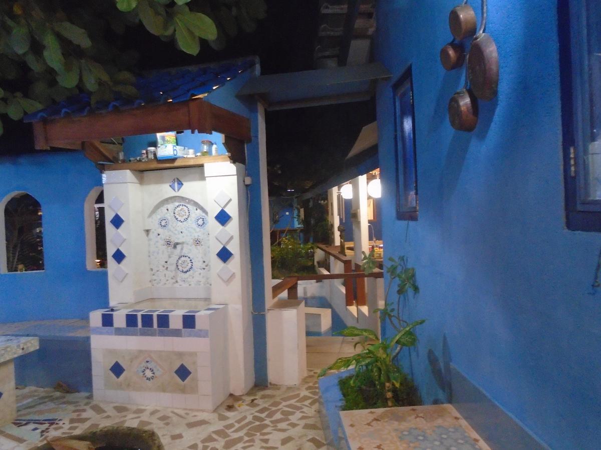 La Casa Homestay Senggigi Esterno foto